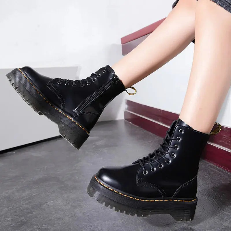 Lina – Elegante Plateaustiefel mit Komfort