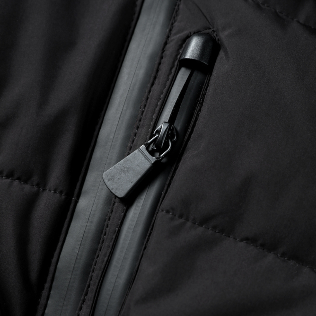 Felicia – Wasserabweisende Steppjacke mit Gürtel und Kapuze