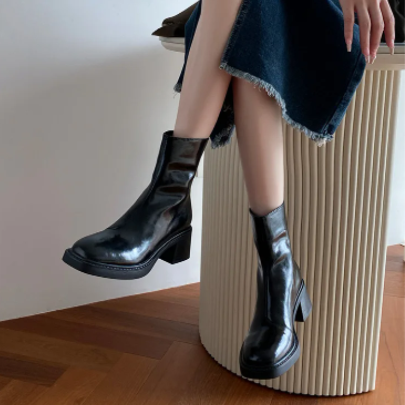 Ursula – Stiefelette Mit Quadratischer Spitze Und Absatz