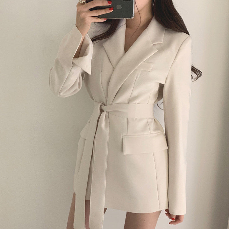 Isolde – Eleganter Blazer mit Gürtel für Damen