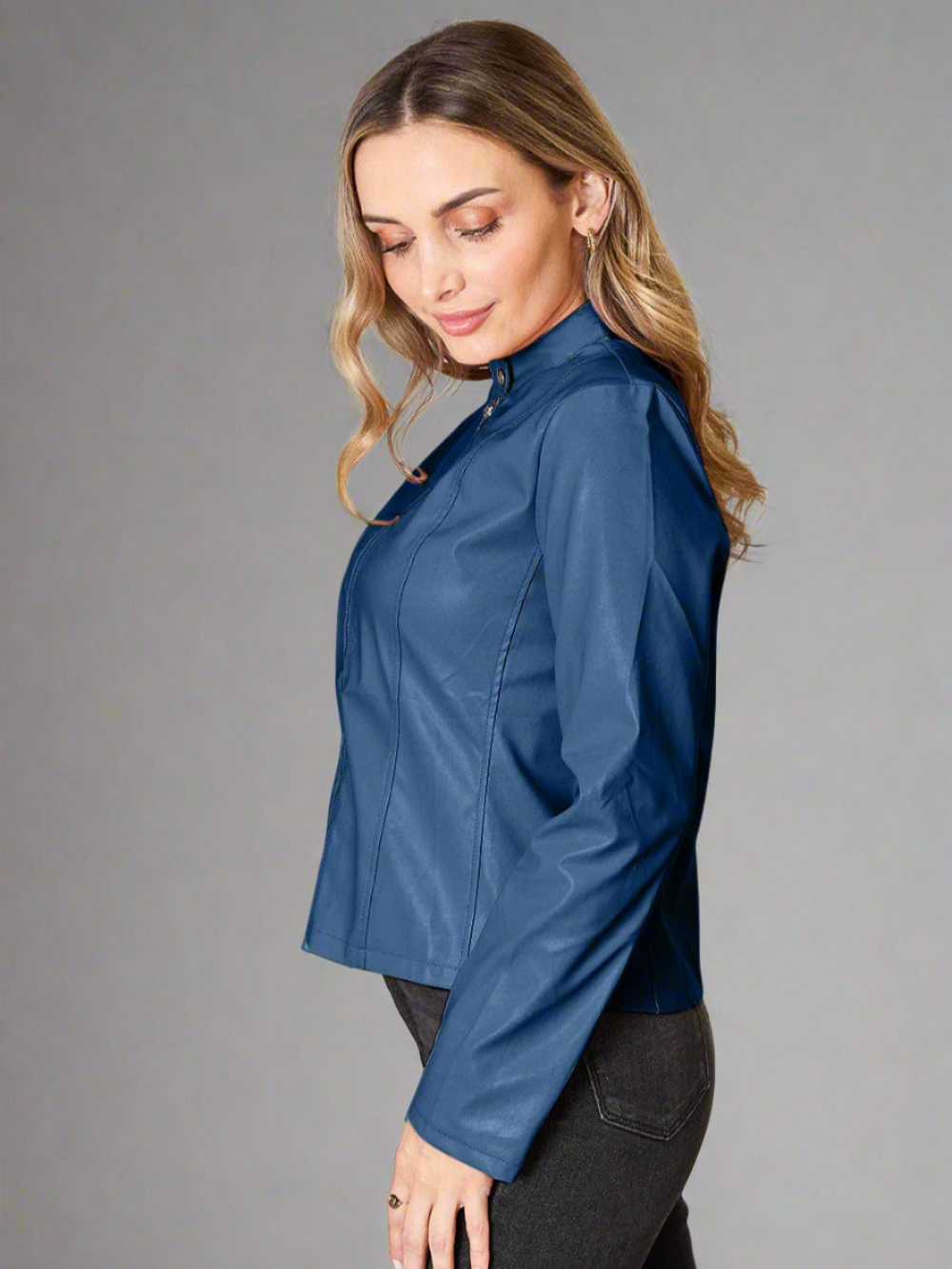 Ursula – Jacke mit Stehkragen und Reißverschluss