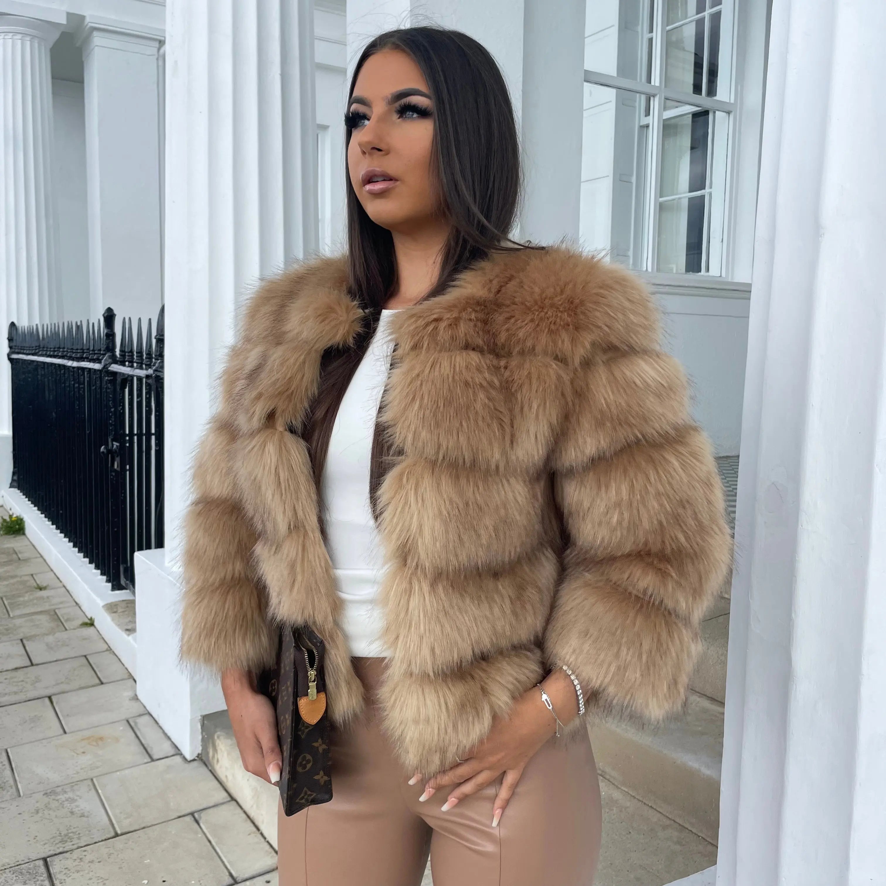 Yvonne – Stilvolle Übergangsjacke für Herbst & Frühling