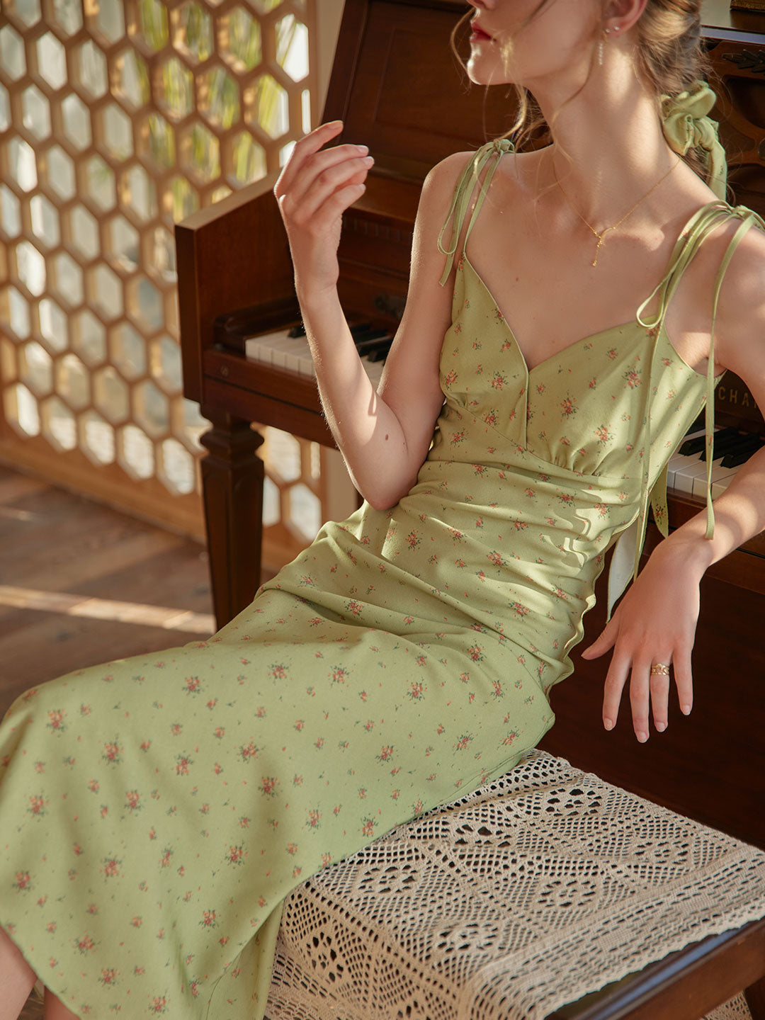 Alina - Florales Slip Maxikleid Hellgrün 1