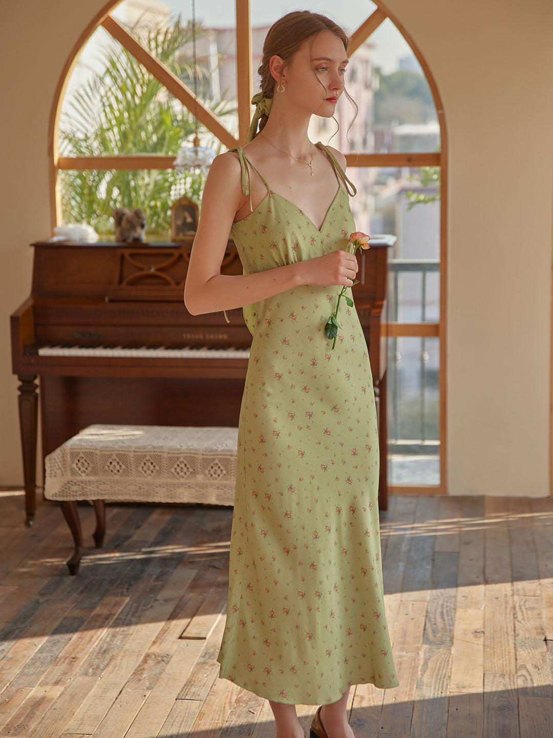Alina - Florales Slip Maxikleid Hellgrün 3