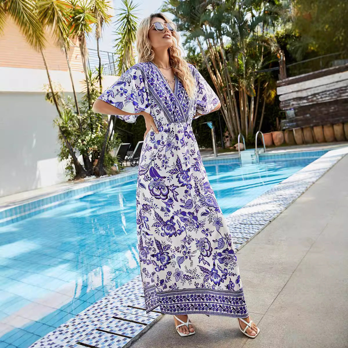 Anastasia- Damen Maxikleid mit eleganten Stickereien Blauviolett 2