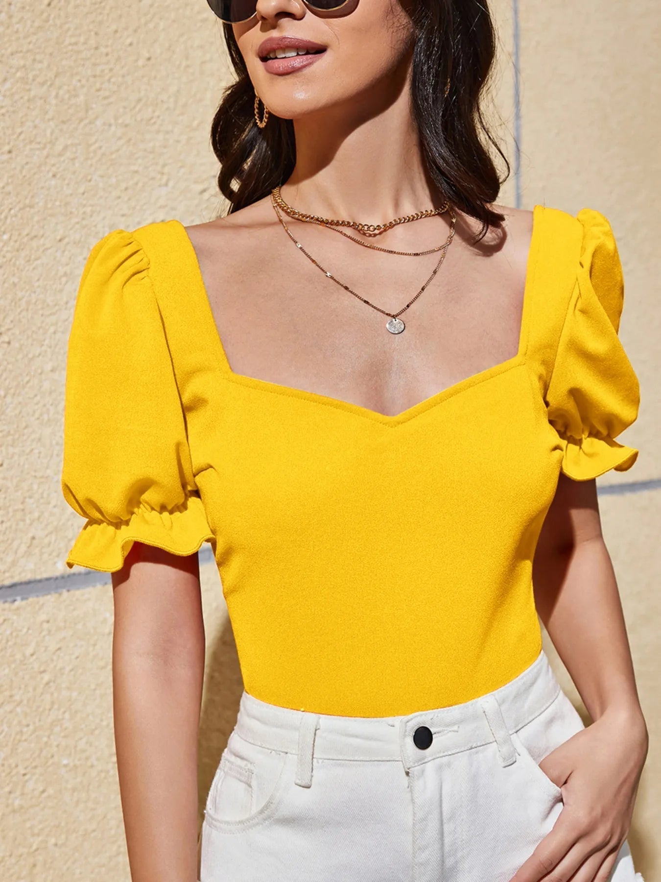 Bernadette - Elegante Bluse mit Herz-Ausschnitt und Puffärmeln 3