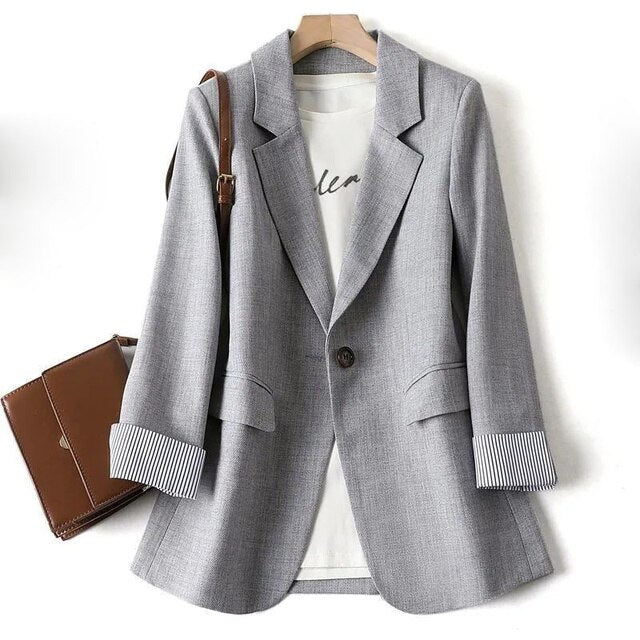 Karin - Lässiger Damenblazer mit Tasche