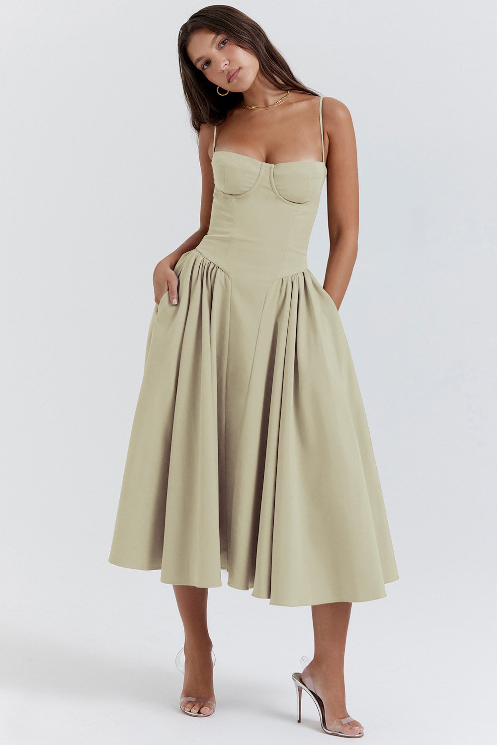 Diana - Weit schwingendes Midikleid mit Strapsen Grunkaffee