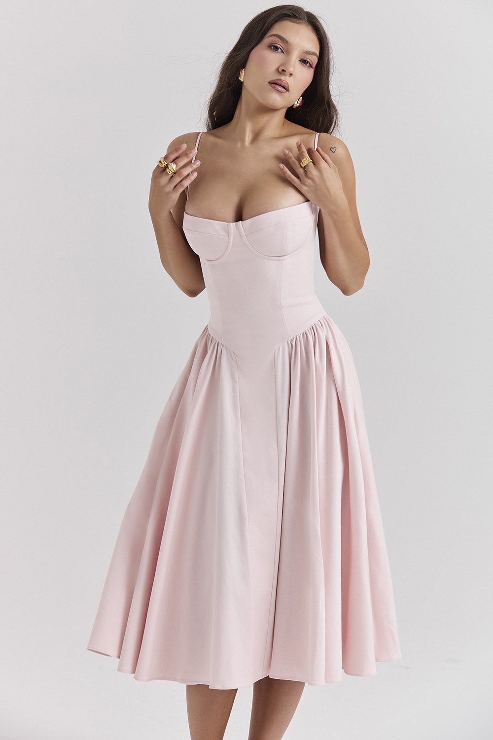 Diana - Weit schwingendes Midikleid mit Strapsen Rosa