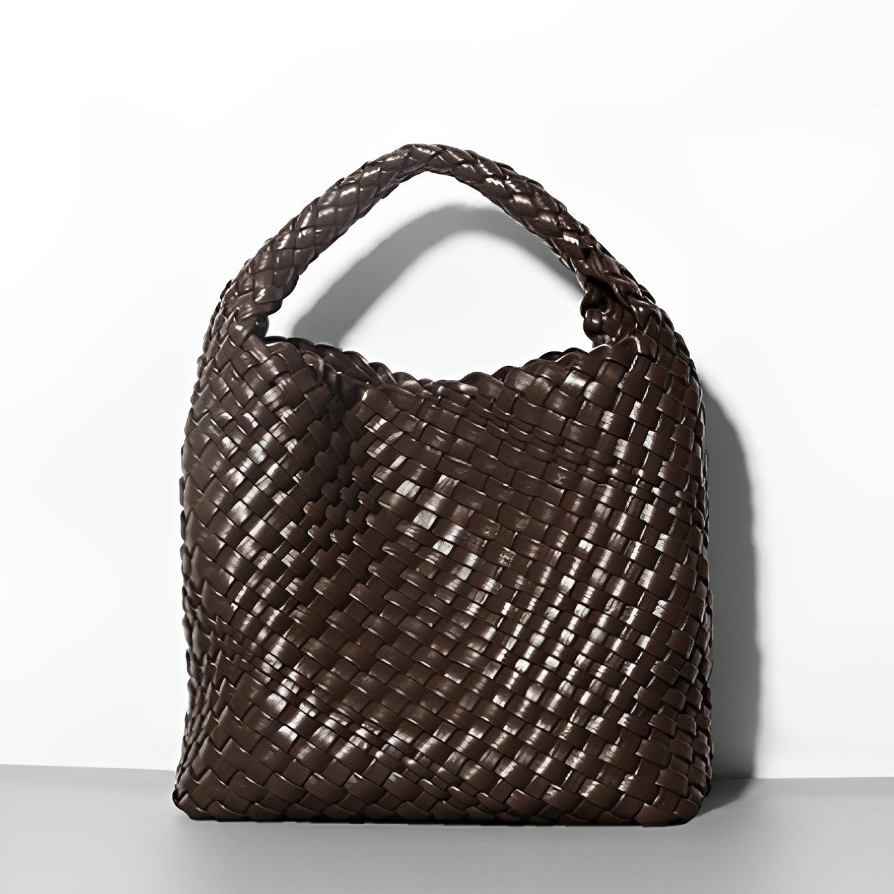 Dianne - Weiche Leder-Eimertasche handgefertigt Kaffee