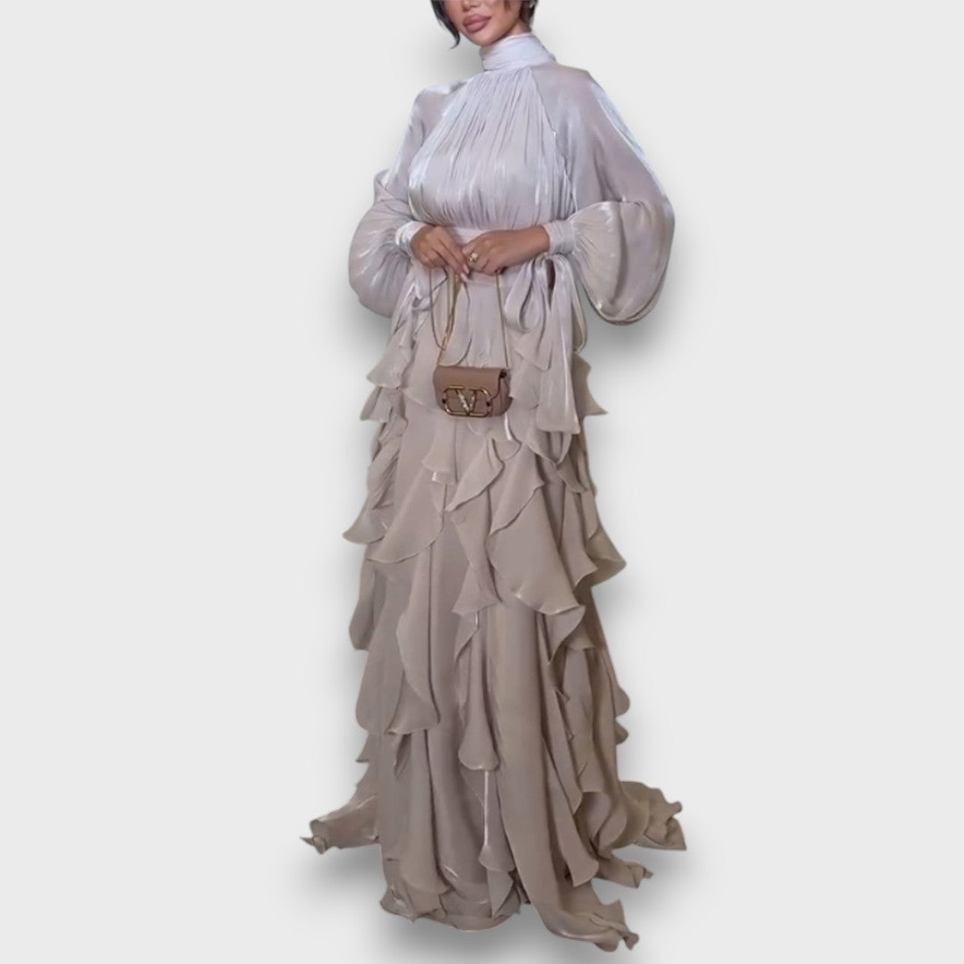 Edda – Fliessendes Maxikleid mit Volantdrama Grau