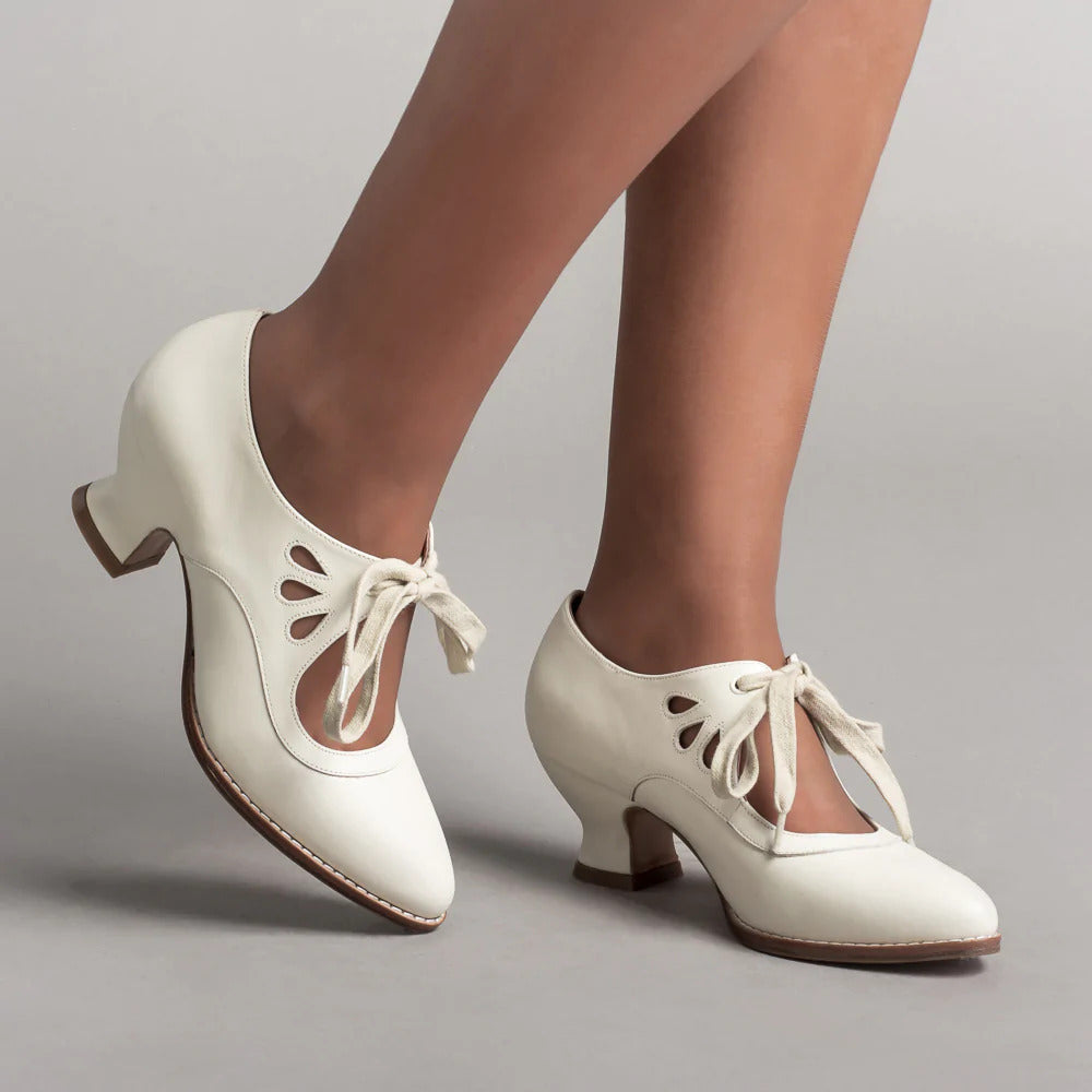 Fatime - Stilvolle Damenschuhe Mit Geschlossener Spitze WeiB 3