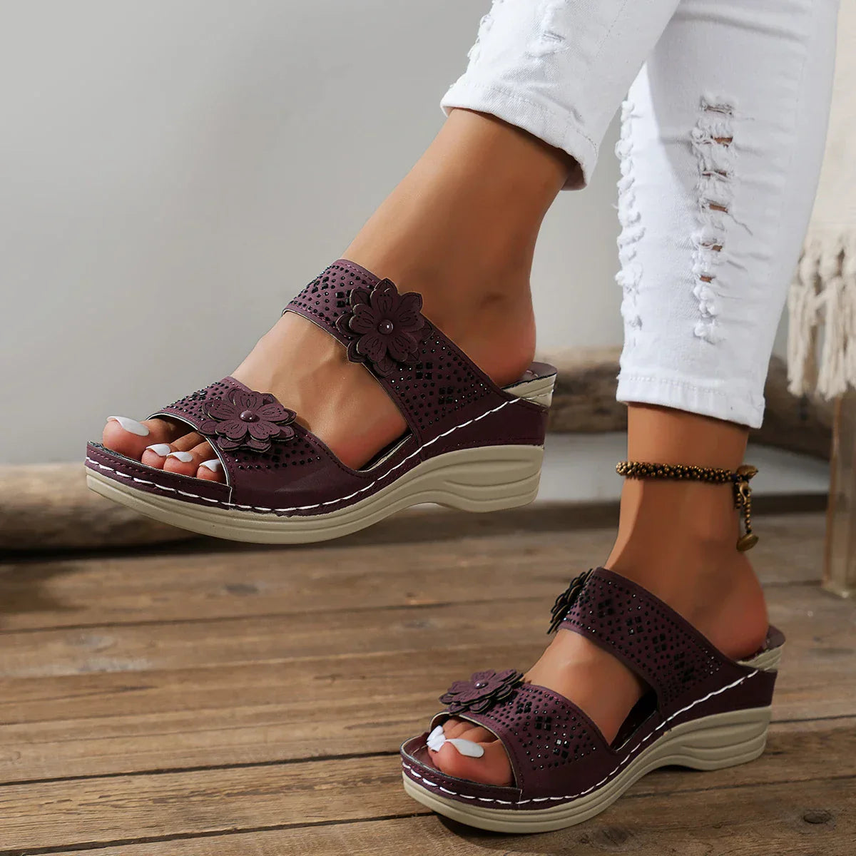 Hennie- Geblümte Keilsandalen 1