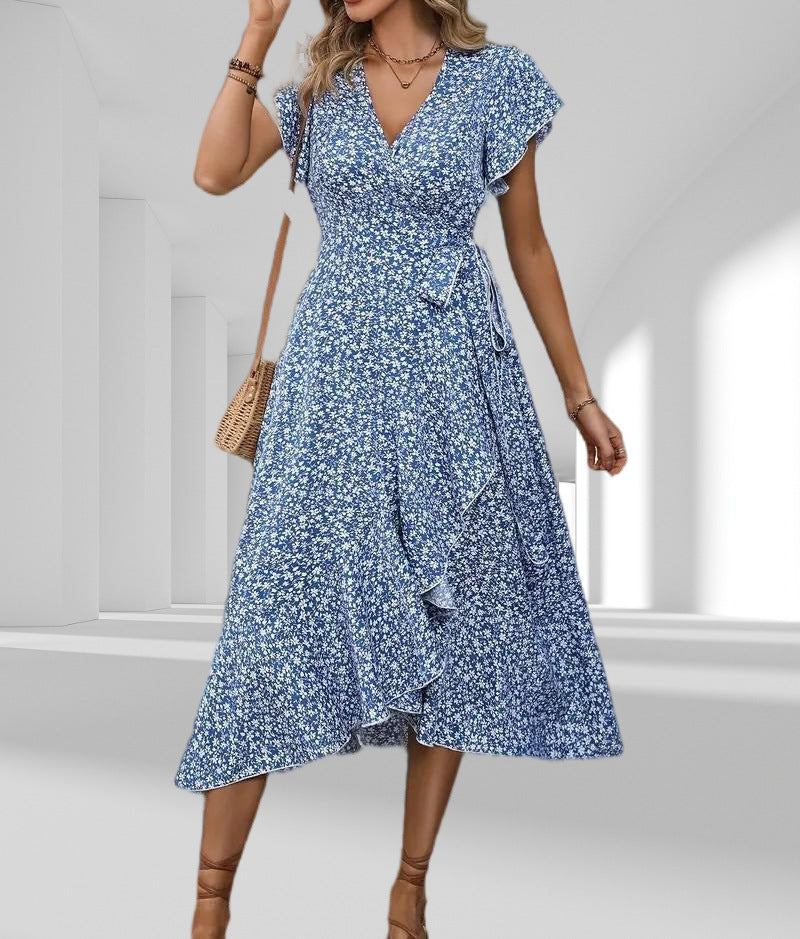 Herta – Gekräuseltes Wickel-Midikleid Hellblau