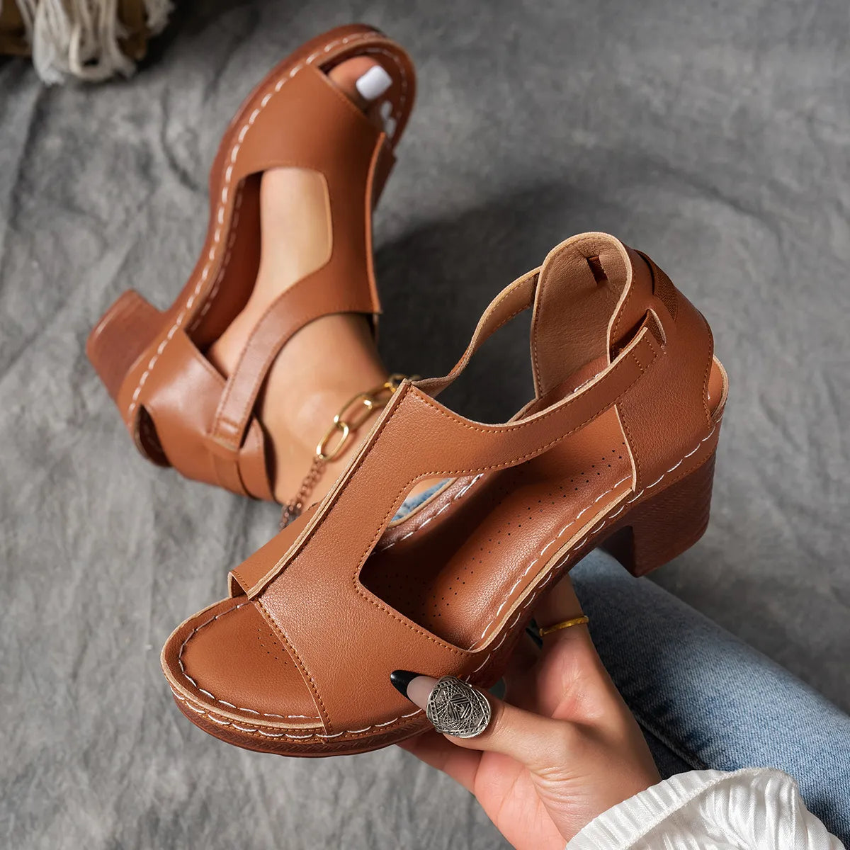 Ivanka – Orthopädische Damen-Sandalen mit Blockabsatz Braun