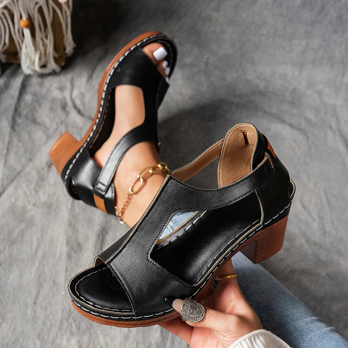 Ivanka – Orthopädische Damen-Sandalen mit Blockabsatz Schwarz