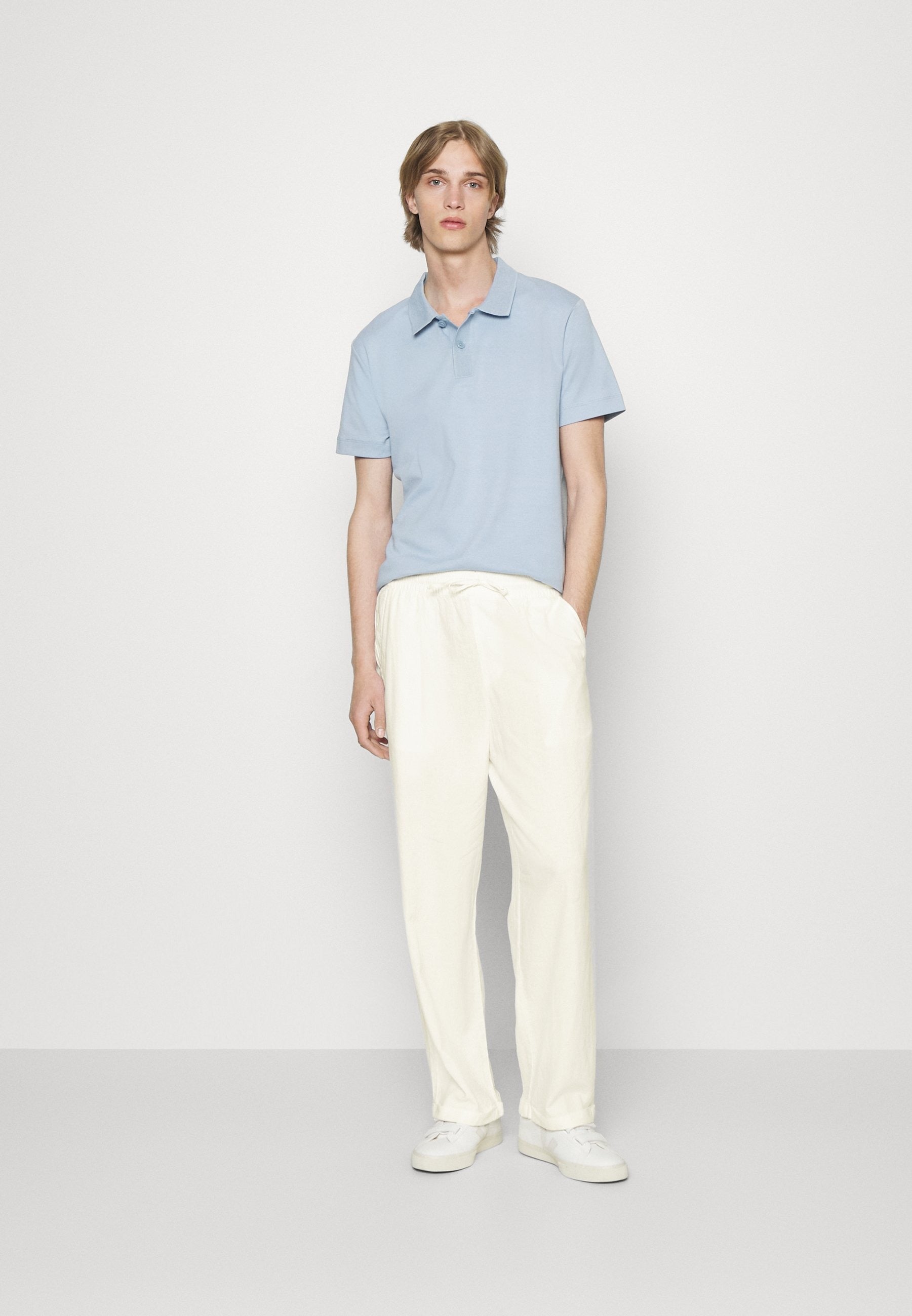 Kilian – Leinenhose Herren Weiß Jogger Stil Sommerleicht