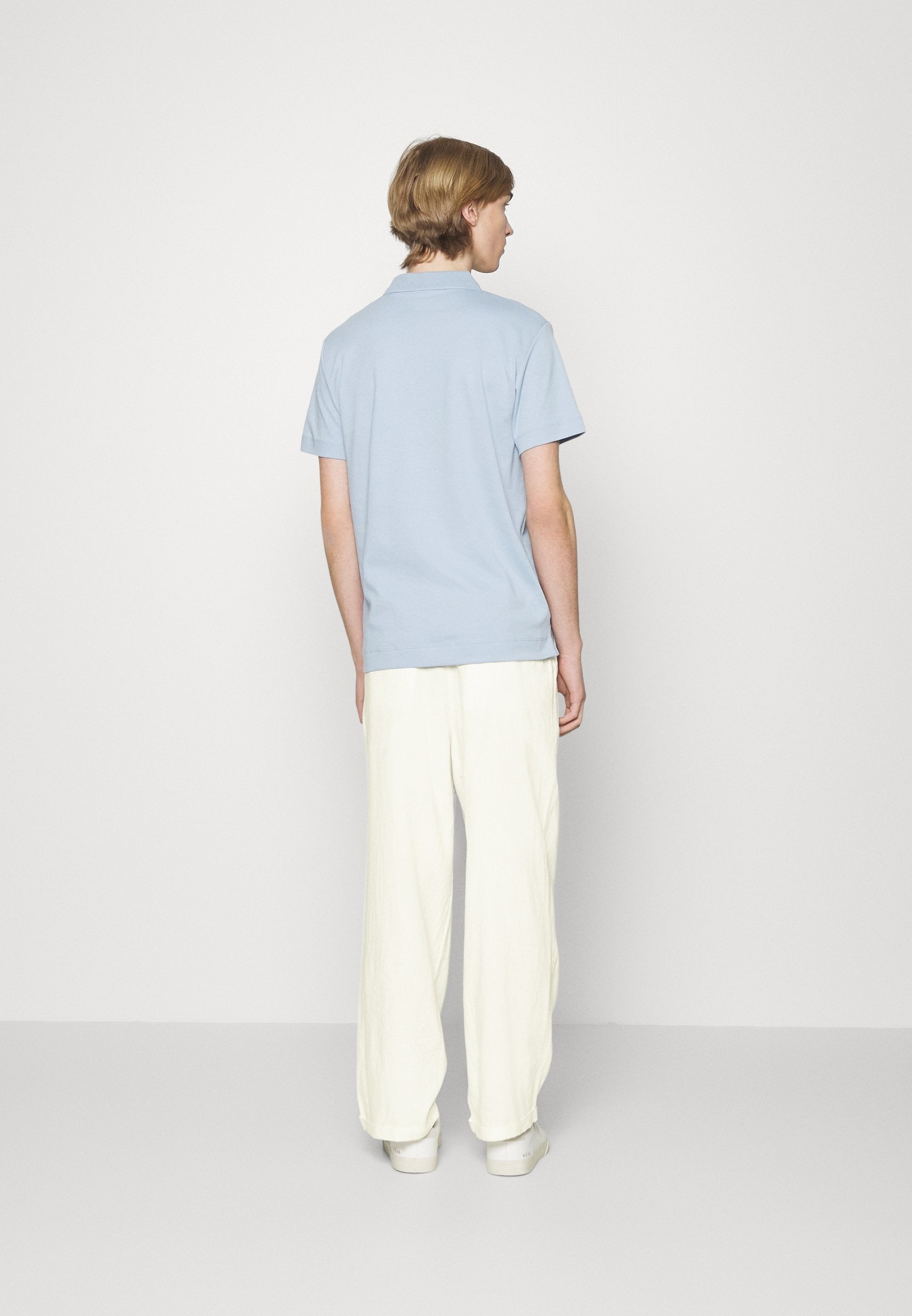 Kilian – Leinenhose Herren Weiß Jogger Stil Sommerleicht