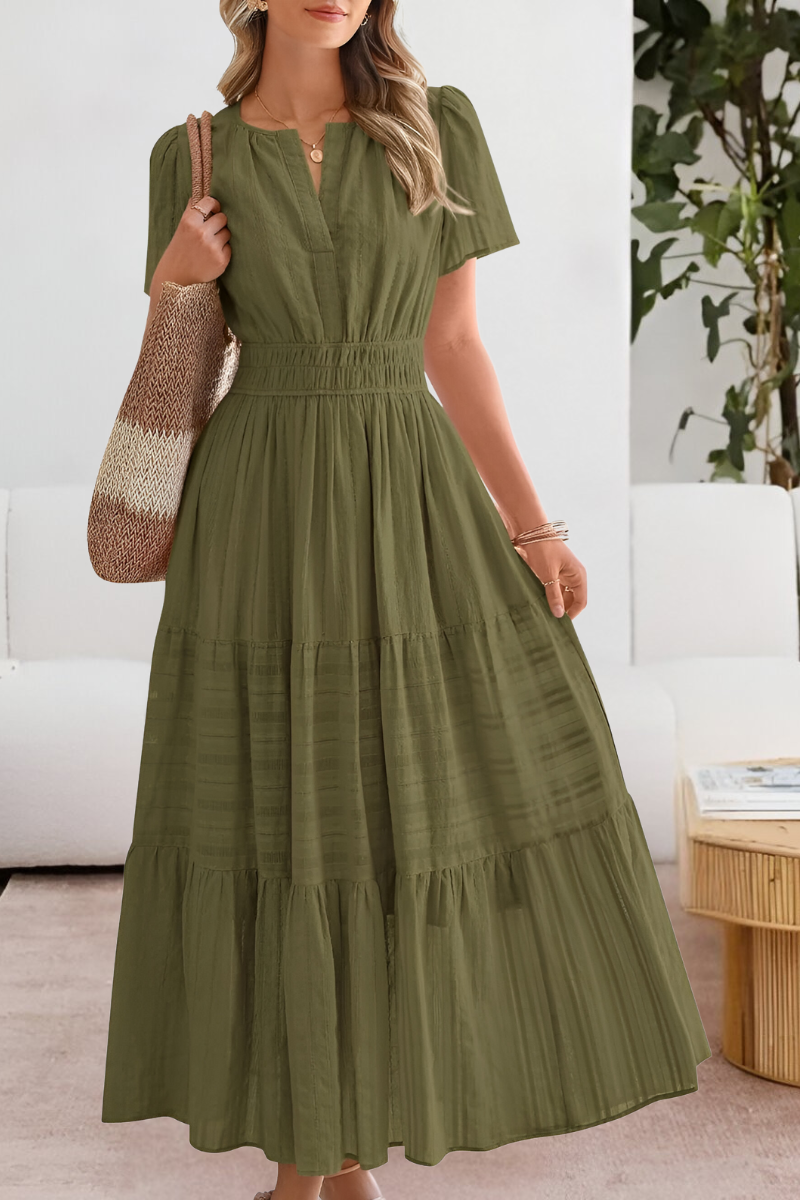 Lera – Maxikleid mit Smock-Details und Stufen - Grün