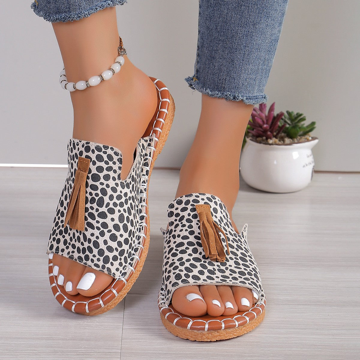 Nicole- elegante modische Damensandalen für den Sommer Weißes Leopardenmuster