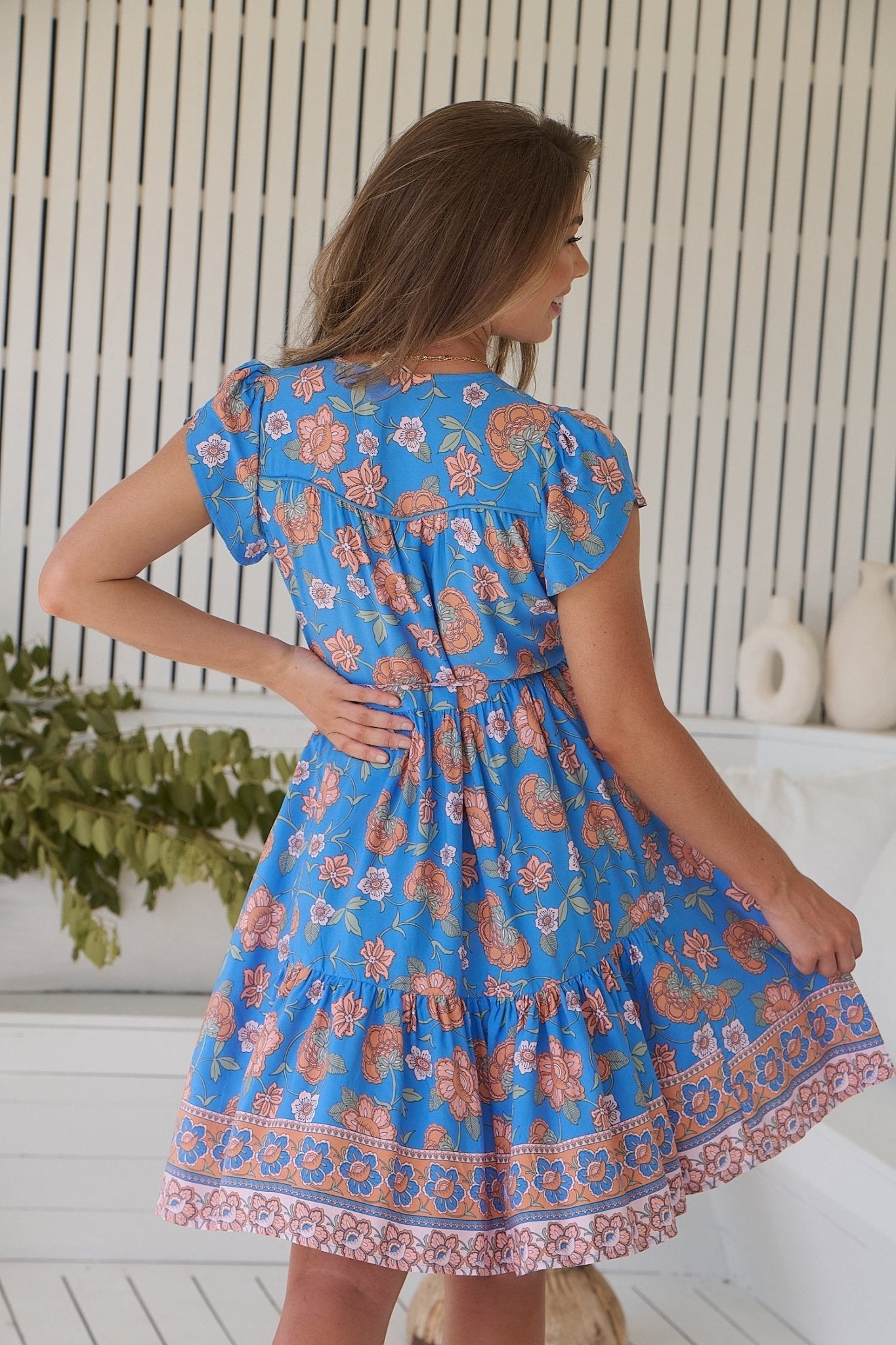 Oona- Kurzes Boho Kleid mit Blumenprint in Königsblau 5