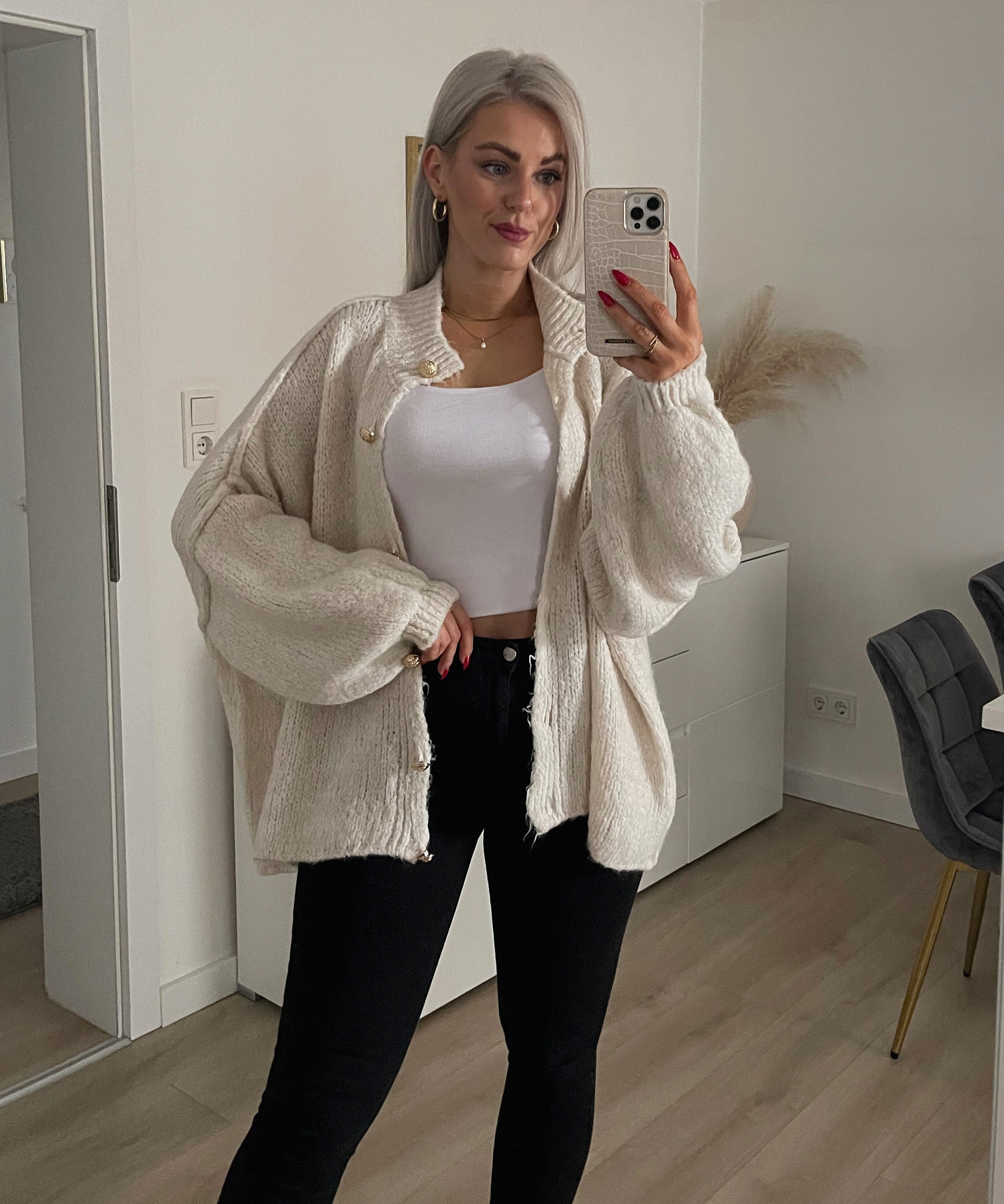 Valerie – Lässige Oversize-Strickjacke
