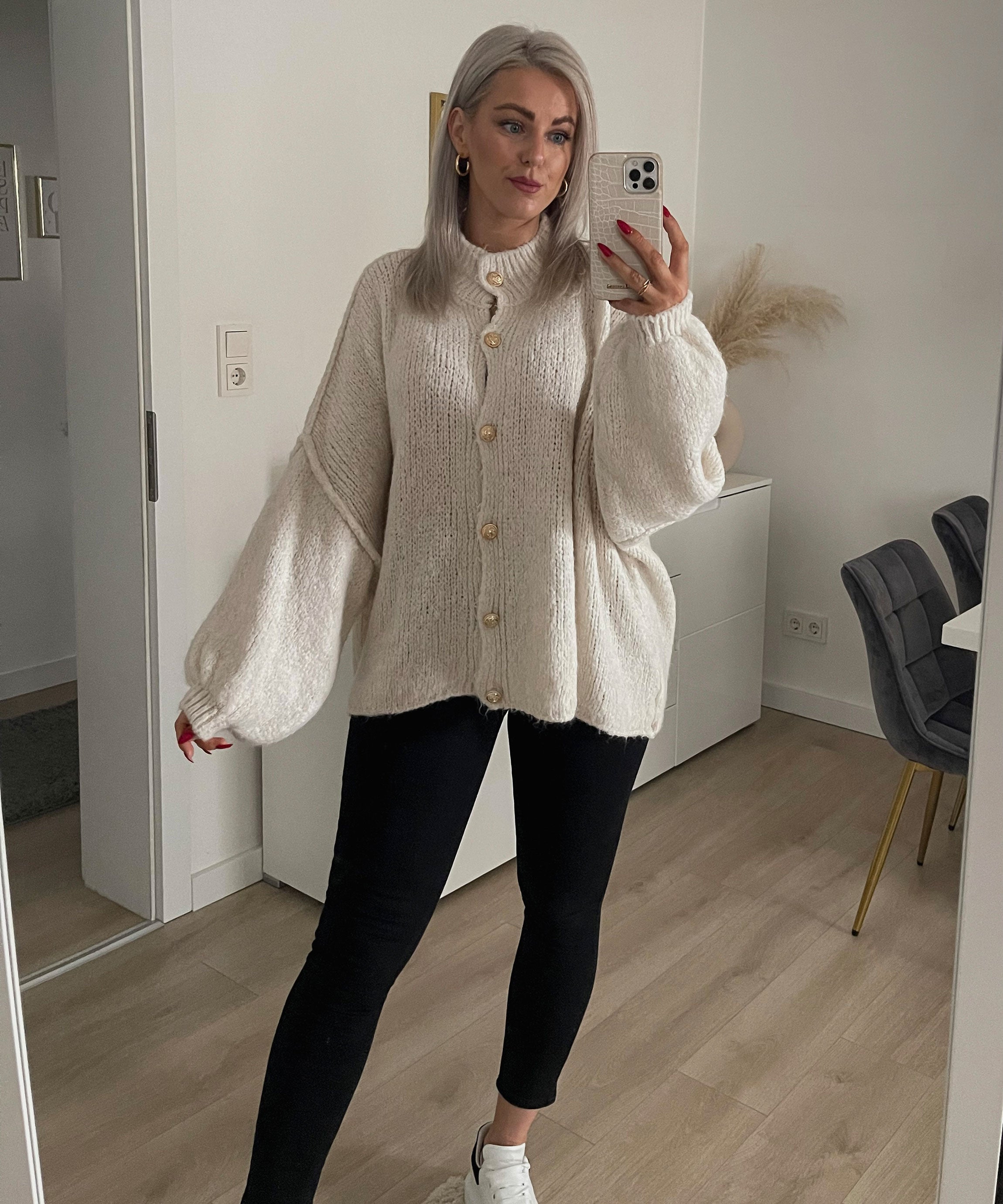 Valerie – Lässige Oversize-Strickjacke