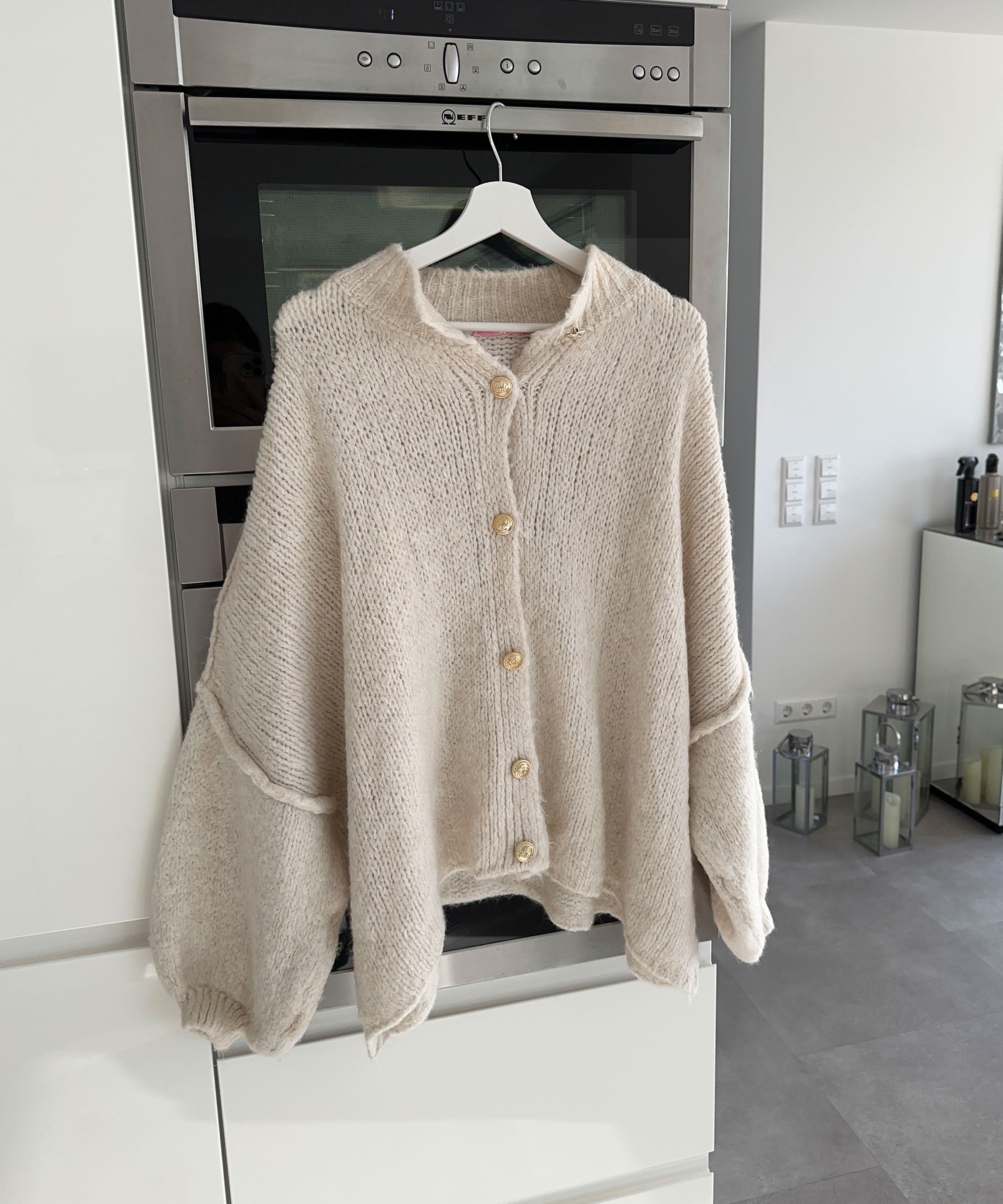 Valerie – Lässige Oversize-Strickjacke