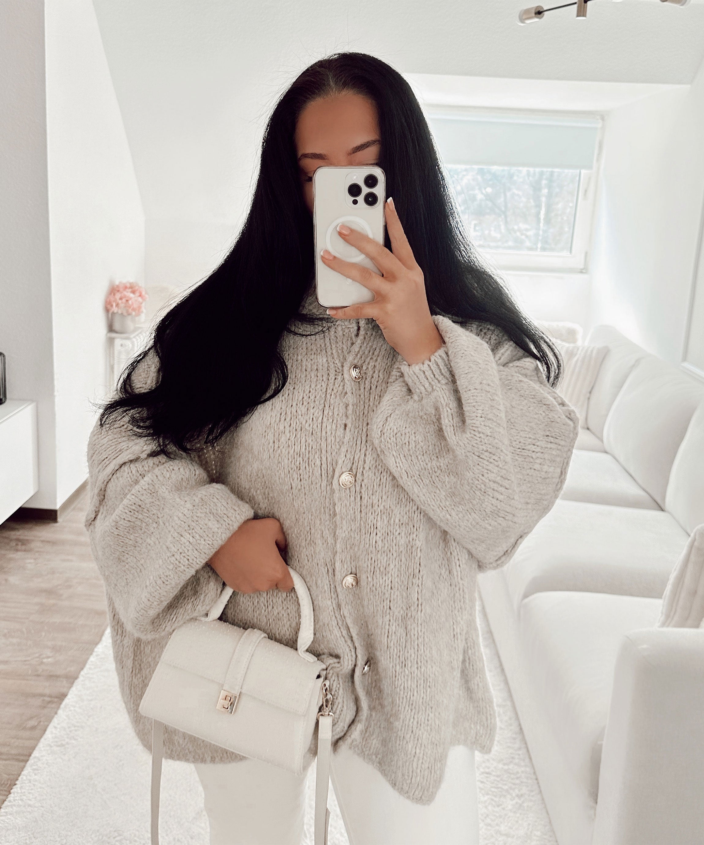 Valerie – Lässige Oversize-Strickjacke