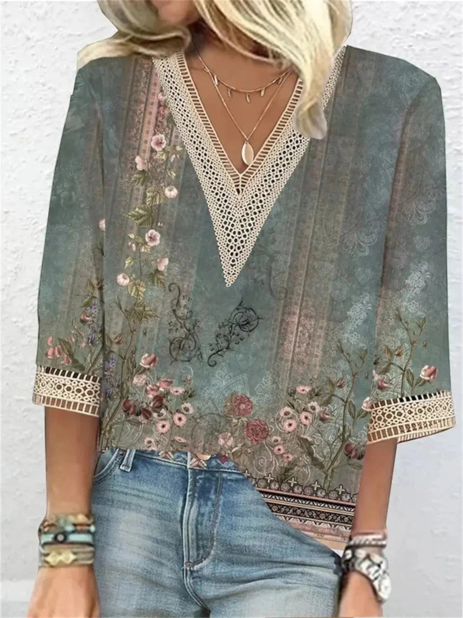 Patrice - Women's Bohemian V-Neck Blouse Grün