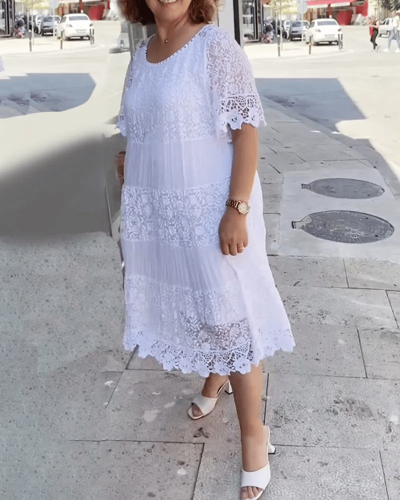 Paula- Stilvolles Kleid Mit Feiner Spitzenverzierung Weiß