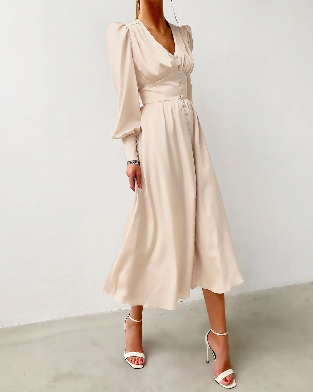 Philine - Leichtes Sommerkleid Damen Elegantes Langarmkleid Beige