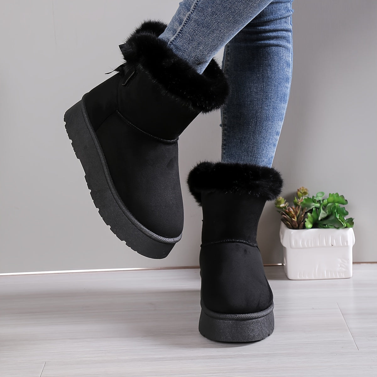 Quandra - Gefütterte Damen Plüsch Stiefel mit Schleife Schwarz
