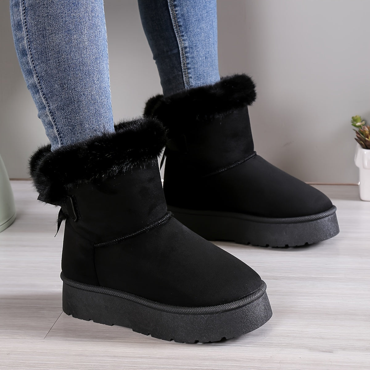 Quandra - Gefütterte Damen Plüsch Stiefel mit Schleife Schwarz