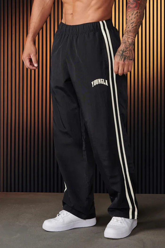 Rubén- Herren Sporthose mit Doppelstreifen Print Schwarz