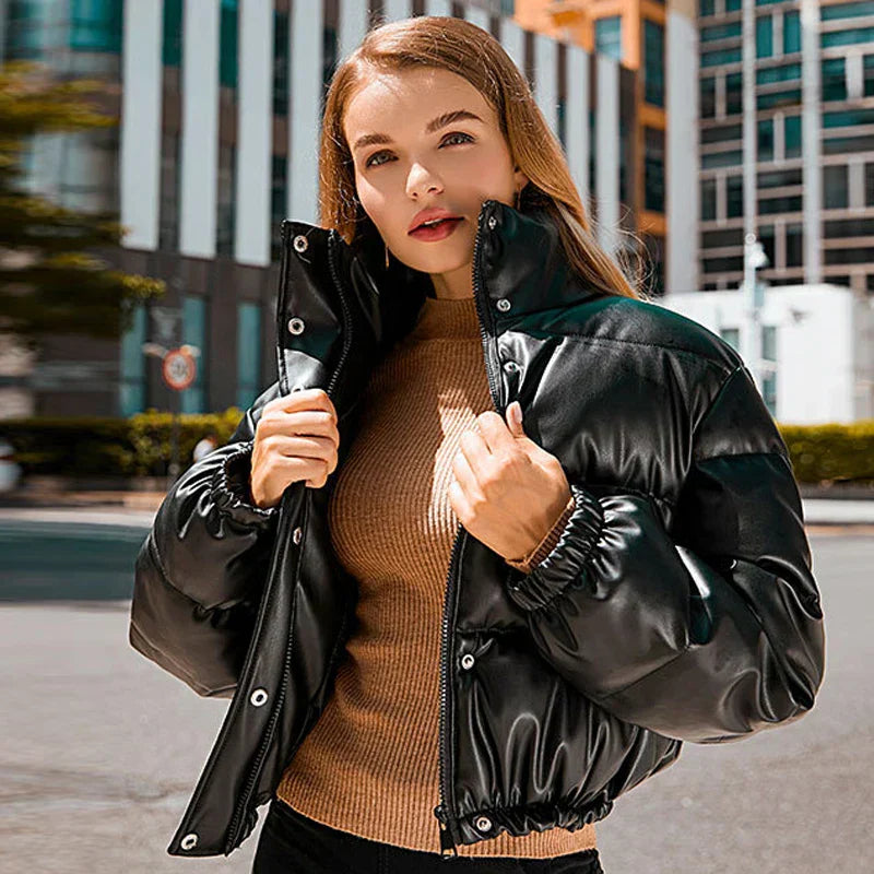 Cyrilla - Kurze Dicke Winterjacke mit Hohem Kragen