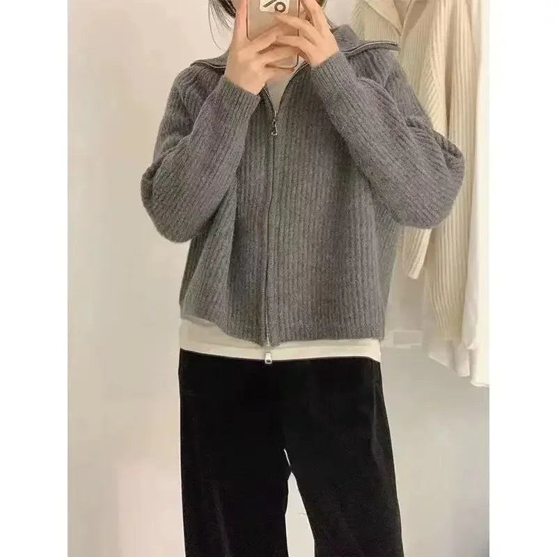 Viktoria – Trendiger, gerippter Cardigan mit Reißverschluss
