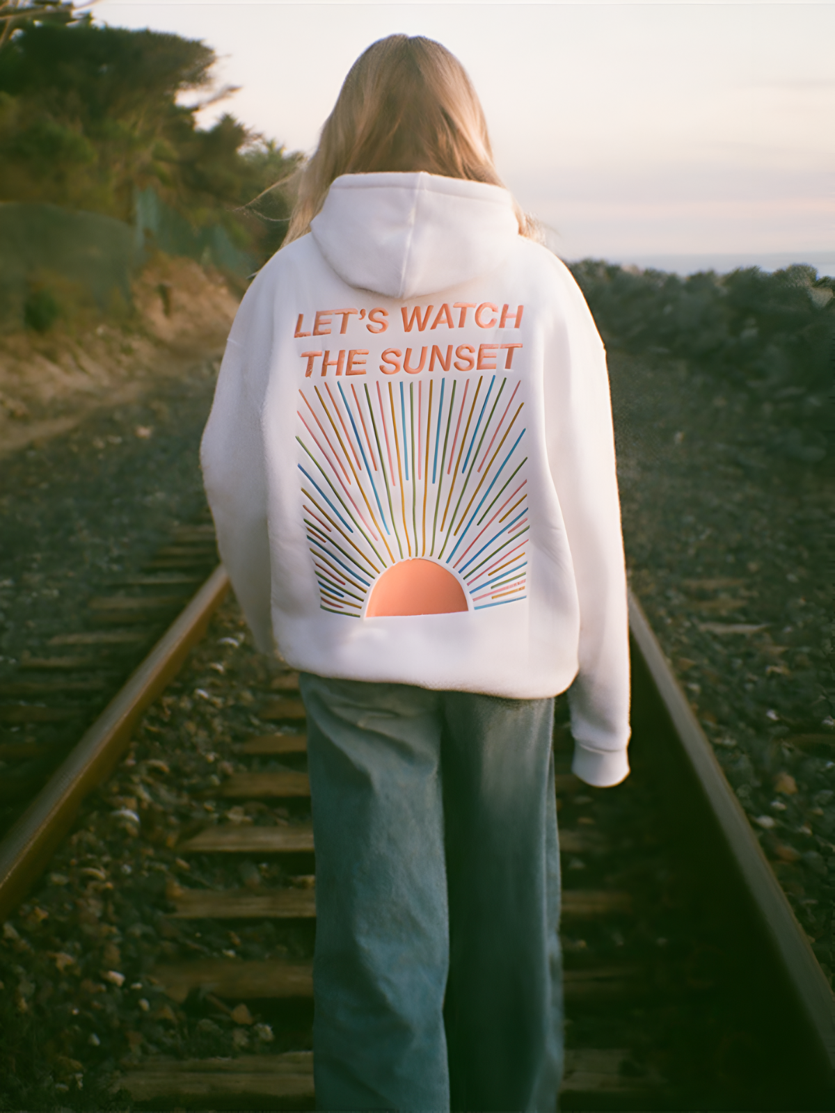 Tina - Oversize Hoodie Sunset Print Trendig Bequem Weiß