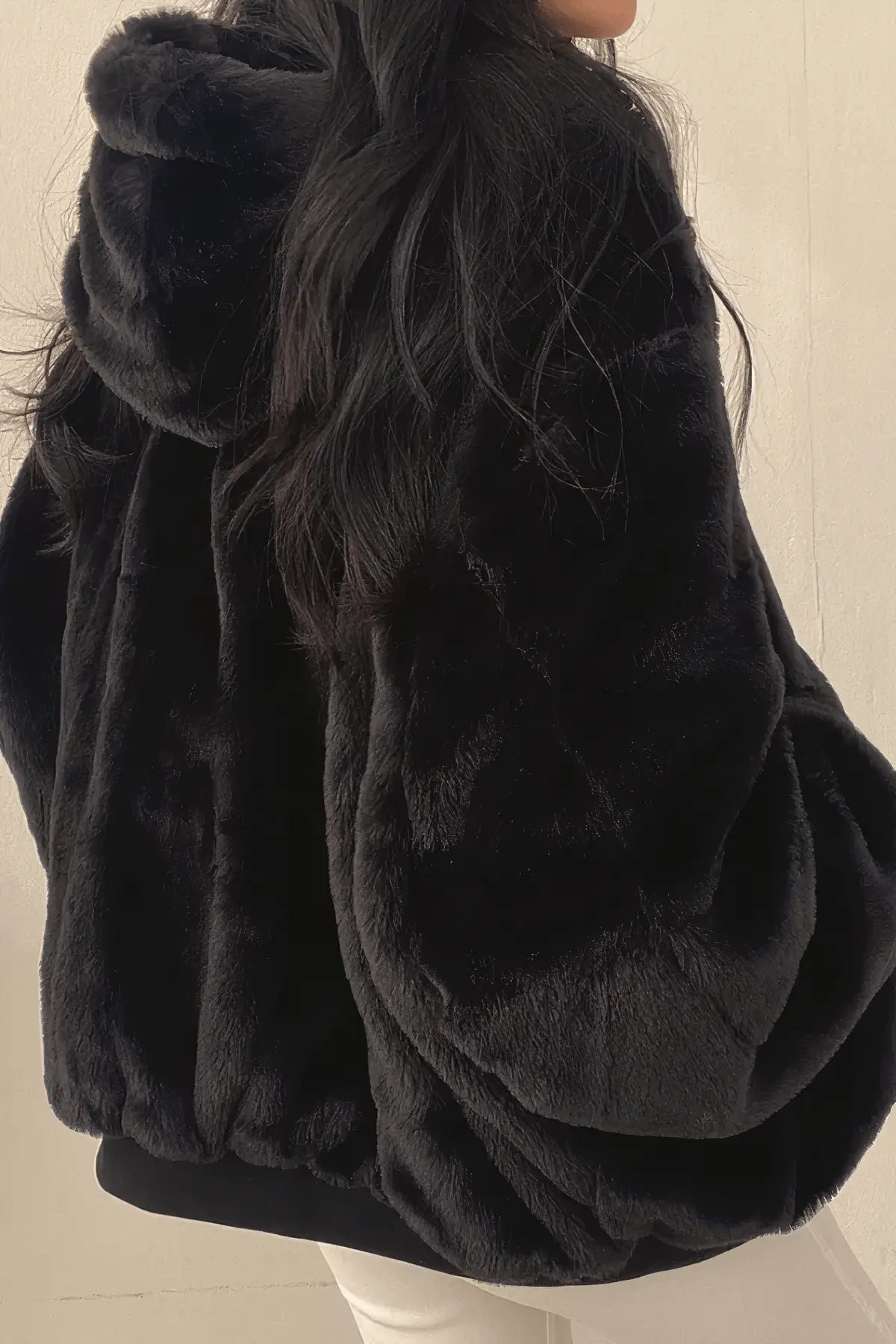 Alberta – Damen Kunstpelz Jacke mit Reißverschluss & Taschen