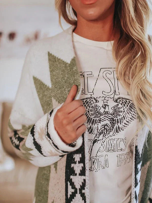 Janna - Klassische gestrickte Damen-Strickjacke