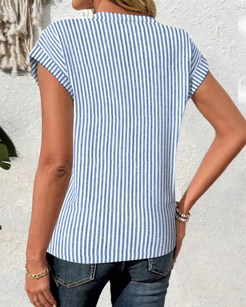 Yesenia- T-Shirt Rundhals unregelmäßig gestreift Blau 2