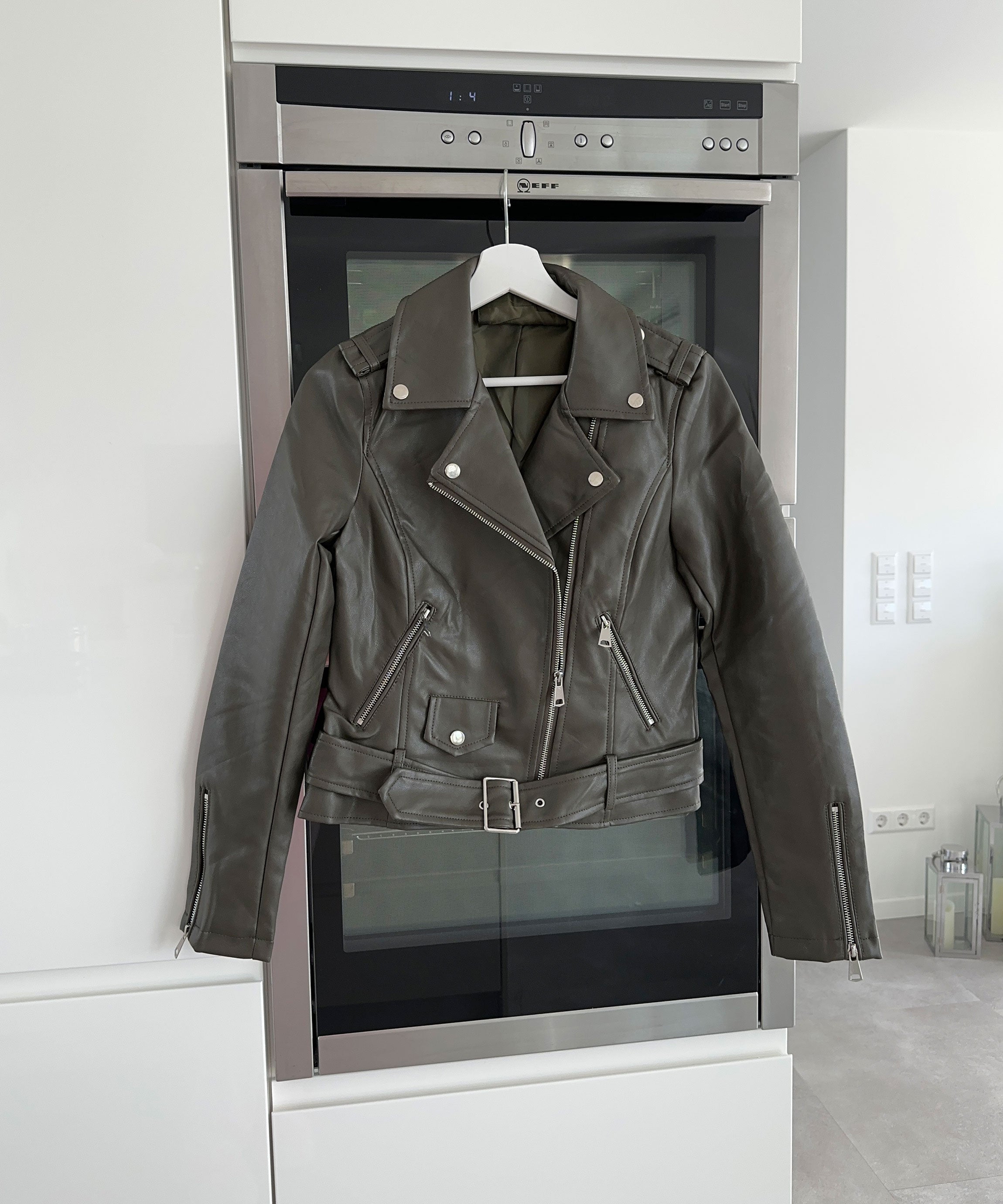 Tiara - Elegant Lederjacke