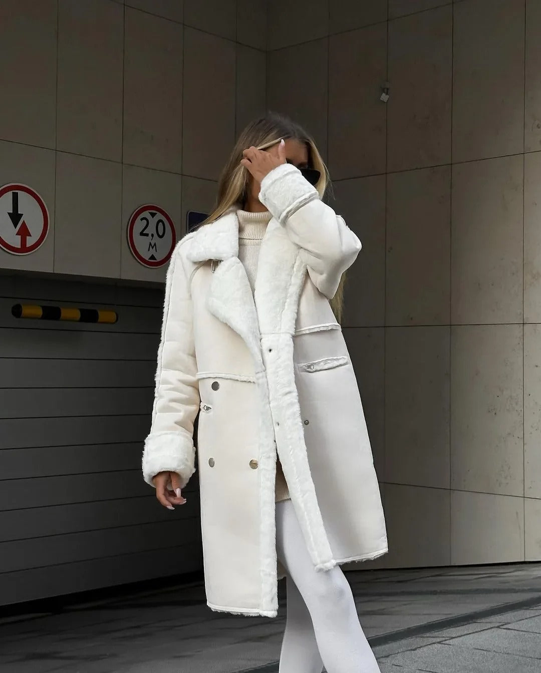 Hanna - Lockere Teddyjacke aus Lammwolle mit lässigem Kragen