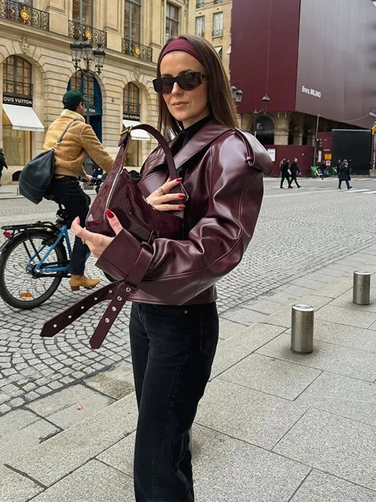 Mila - Luxuriöse rote Herbstjacke aus Leder