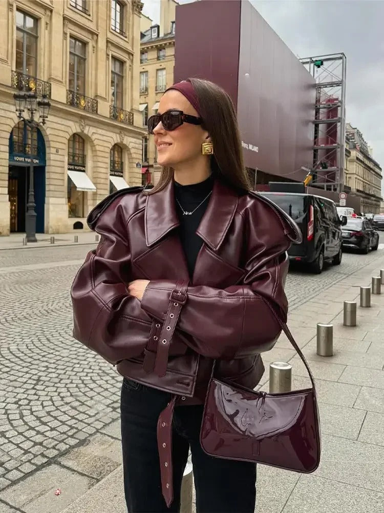 Mila - Luxuriöse rote Herbstjacke aus Leder