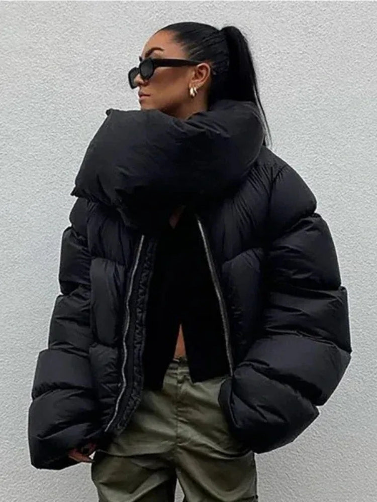 Ella - Glänzende Damen-Winterjacke mit Oversize-Kapuze