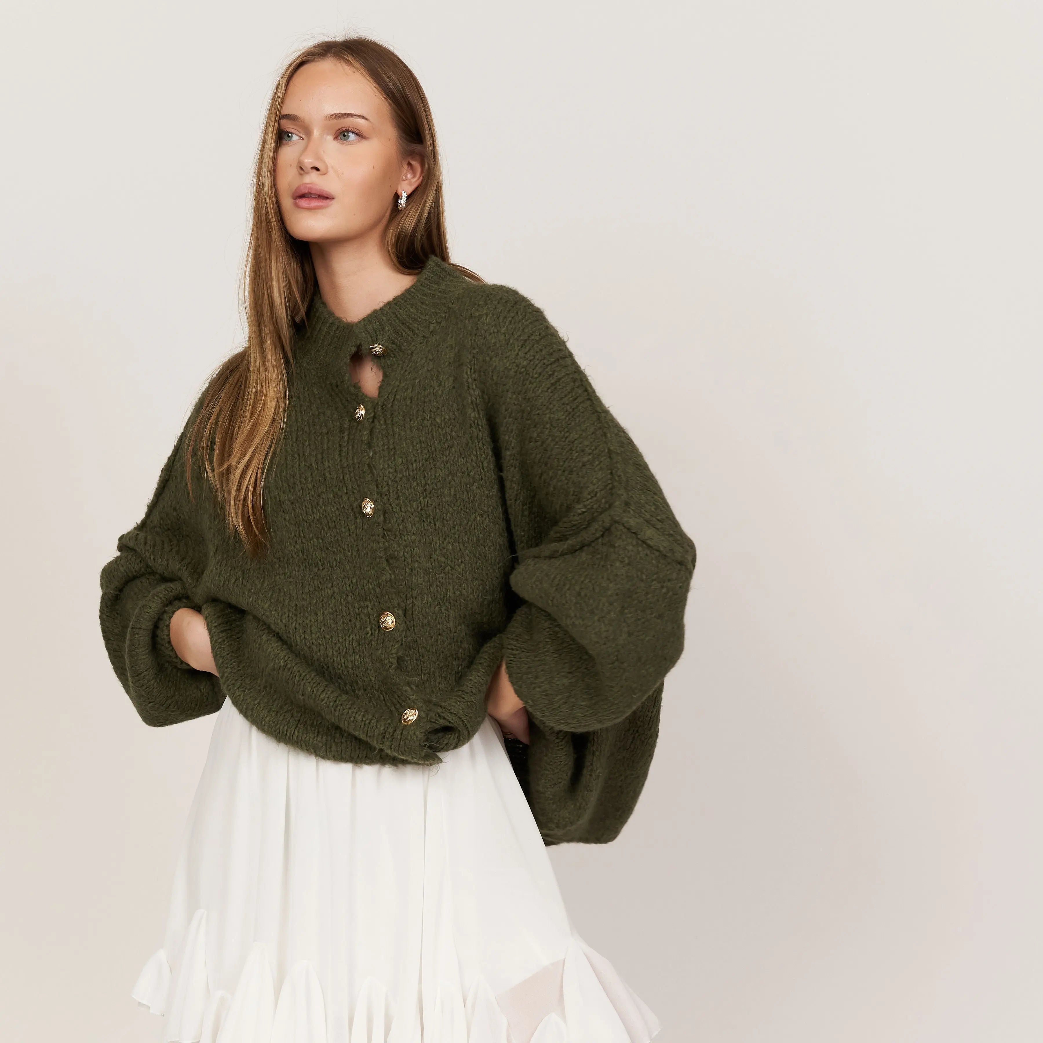 Simone - Damen Oversize Strick Cardigan mit Goldknöpfen