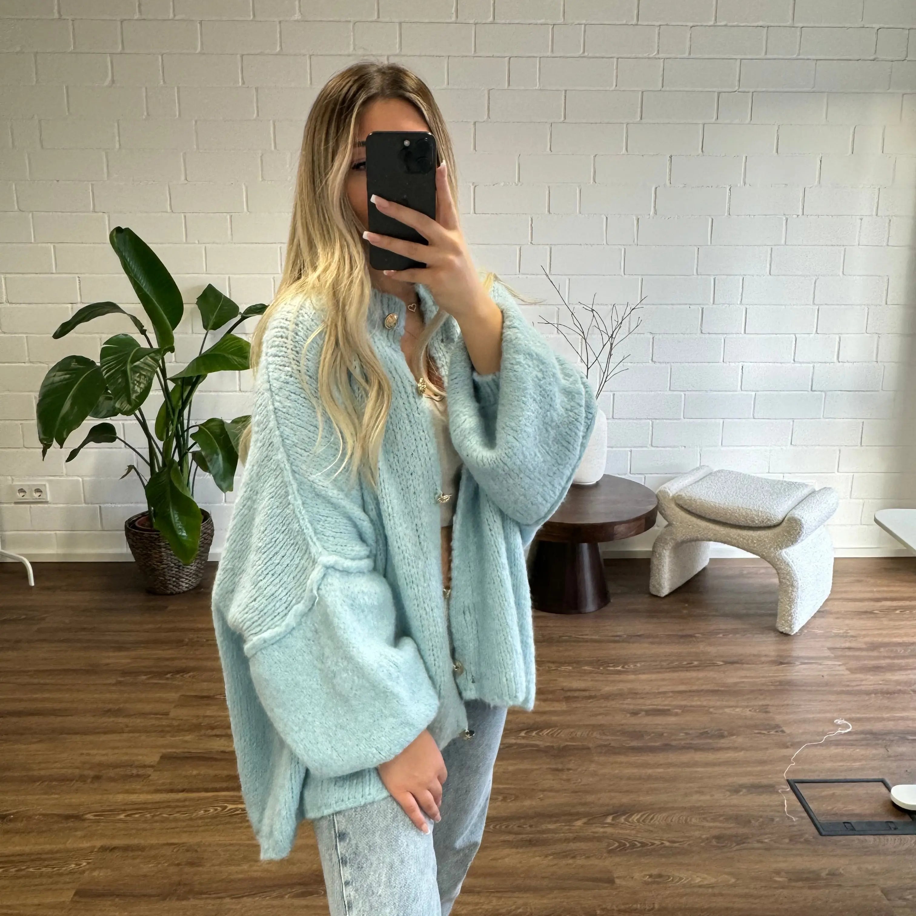 Simone - Damen Oversize Strick Cardigan mit Goldknöpfen