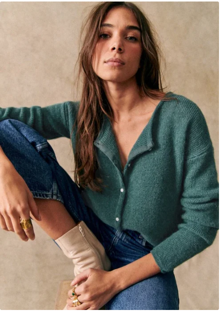 Beatrix – Strickjacke Mit V-Ausschnitt Und Knöpfen