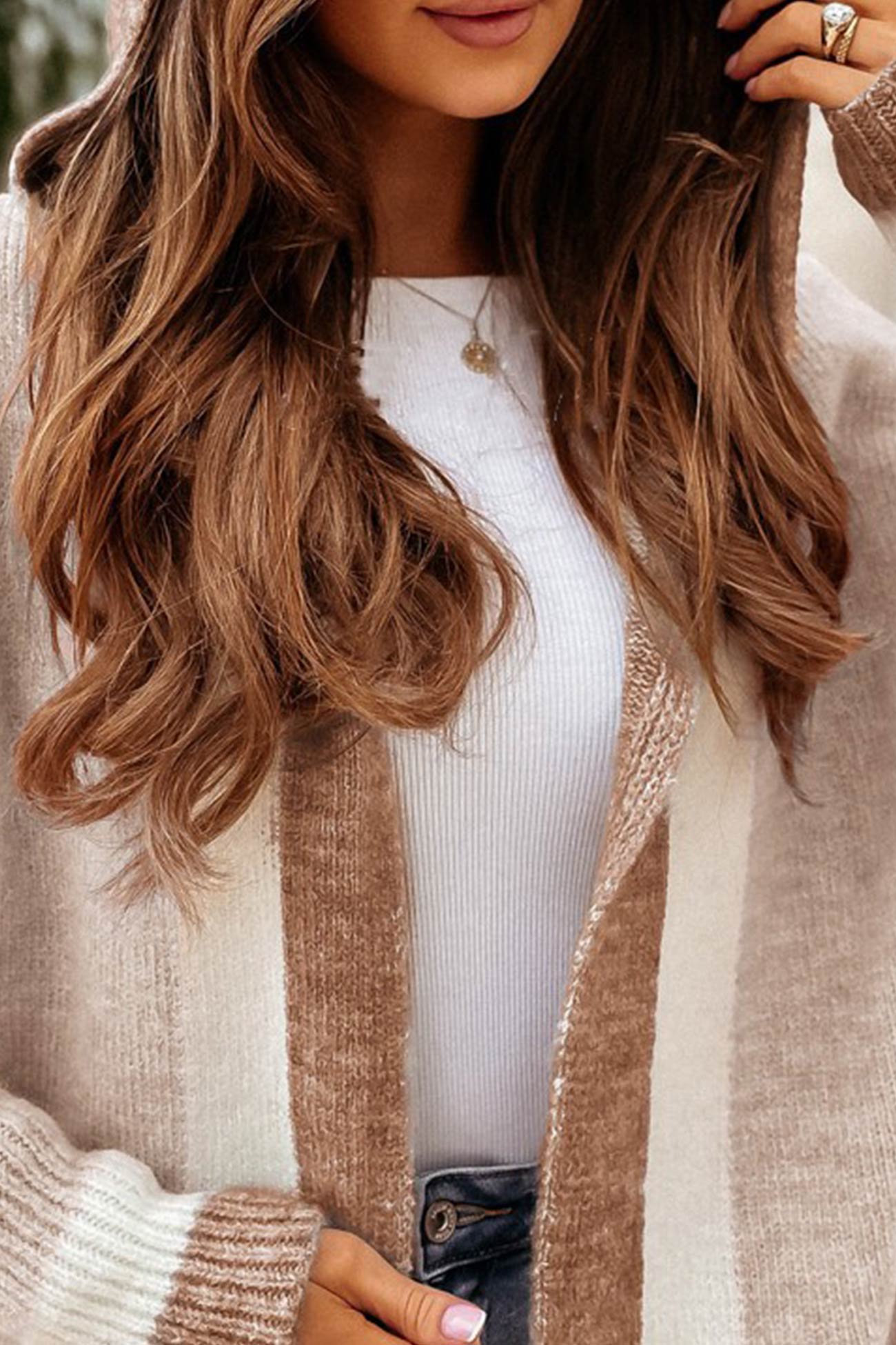 Mary - Winter Eleganz Kapuzen-Cardigan